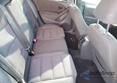 2011 Volkswagen Golf z USA, uszkodzony, nr VIN WVWDM7AJ7BW345001